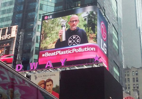 뉴욕타임스퀘어 LG전자 전광판 환경보호 캠페인 영상.