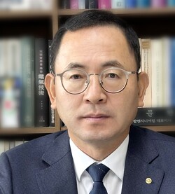 최문한 ㈜기람엔지니어링대표가 한국전기기술인협회 광주전남회 신임회장으로 추대됐다.
