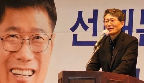 김동환후보의 절친한 선배인 박기준변호사는 "김동환은 협회를 발전시킬 보증수표"라고 추천했다.